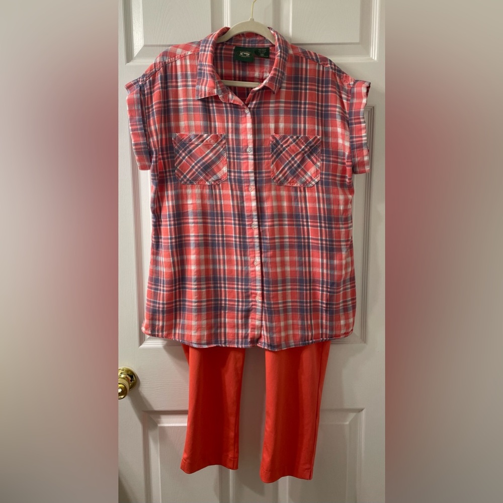 XXL 2pc Plaid Shirt & Capri Jeggings Set